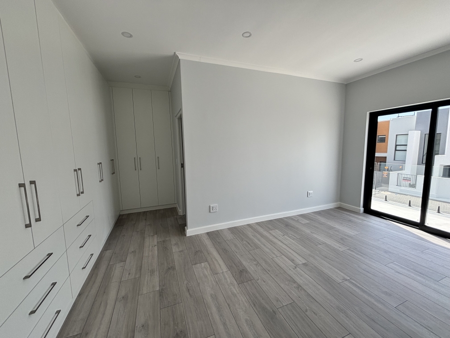 4 Bedroom Property for Sale in Sandown Western Cape